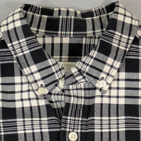 Fossil Button Down Shirt Mens Medium Black White Plaid Long Sleeve Pocket - Picture 2 of 10